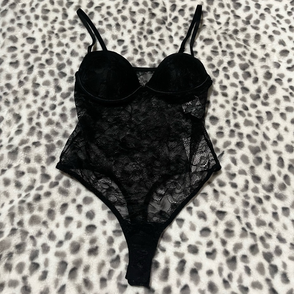 Forever 21 Black Floral Lace‎ Underwire Bodysuit Lingerie Top NWT